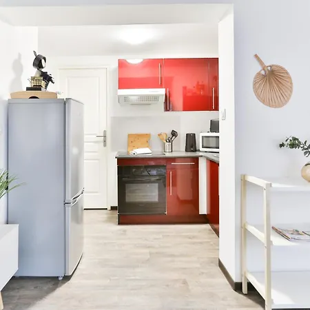 Au Nid Des Remparts A